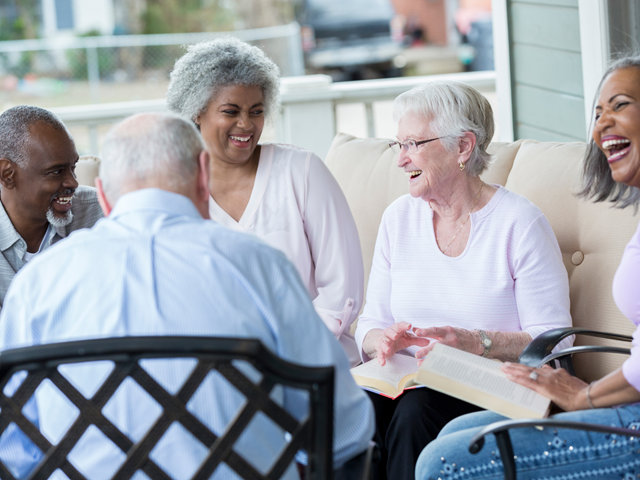 6 ways to make friends and stay social as a senior